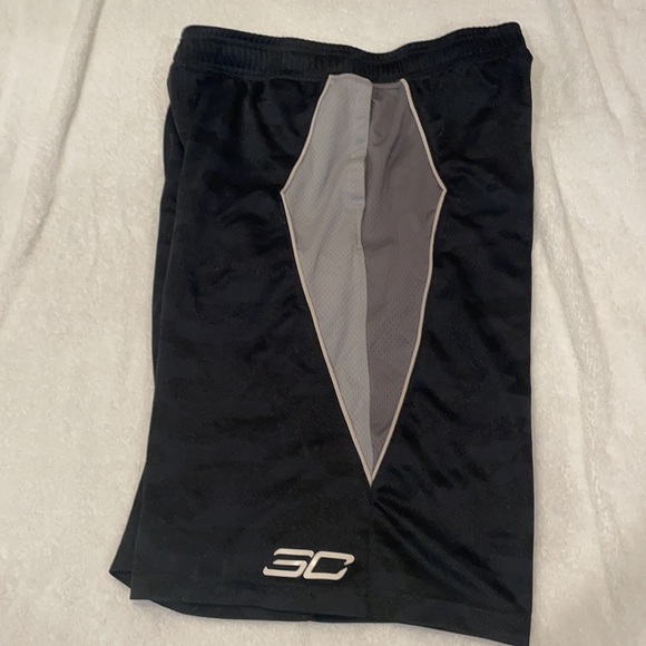 Steph Curry/Under Armor Gym Shorts - Picture 3 of 3